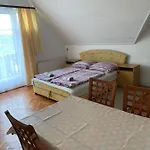 Kriszta Apartmanhaz Appartement *
