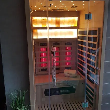 Kriszta Apartmanhaz Apartment Balatonlelle