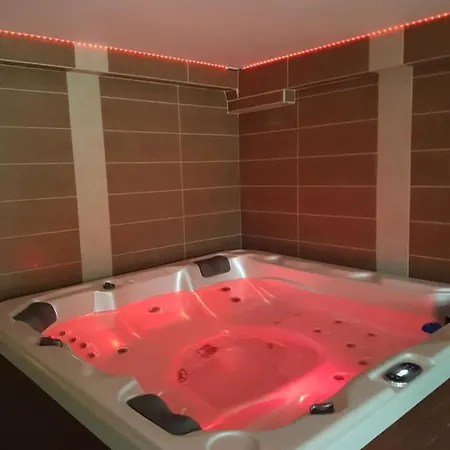 Kriszta Apartmanhaz * Balatonlelle