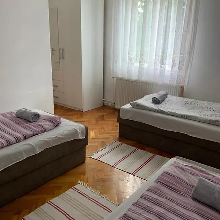 Kriszta Apartmanhaz