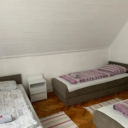 Apartment Kriszta Apartmanhaz *