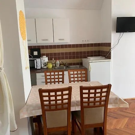 Apartment Kriszta Apartmanhaz Balatonlelle