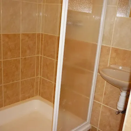 Kriszta Apartmanhaz Apartment Balatonlelle