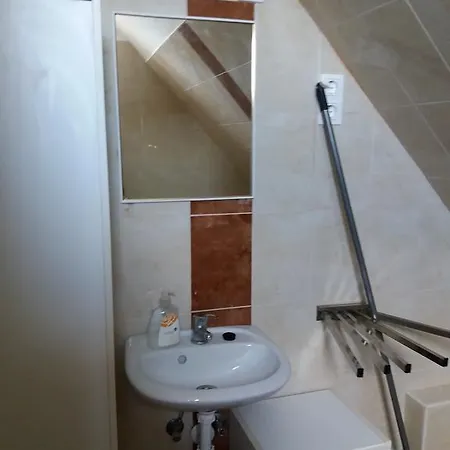 Kriszta Apartmanhaz Apartamento Balatonlelle