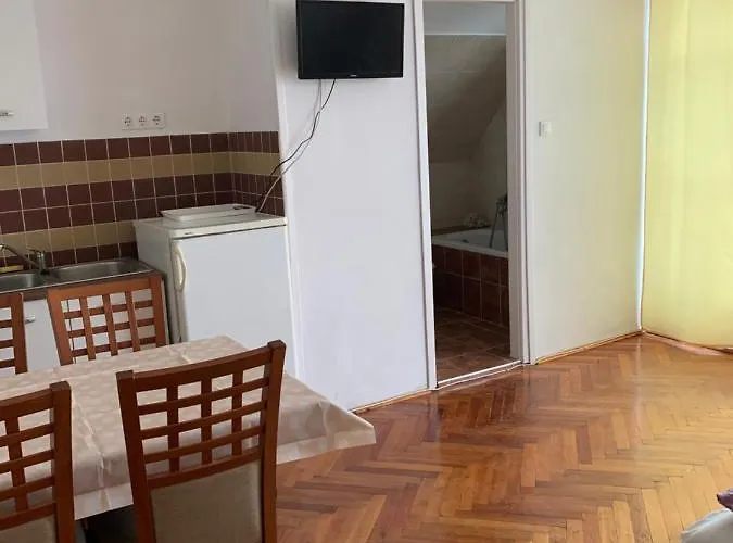 Appartement Kriszta Apartmanhaz *