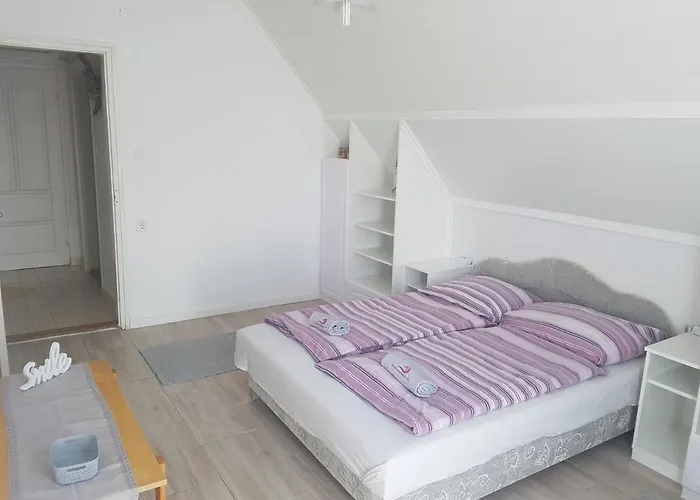 Kriszta Apartmanhaz Appartement