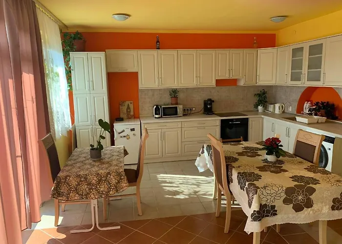 דירה Kriszta Apartmanhaz