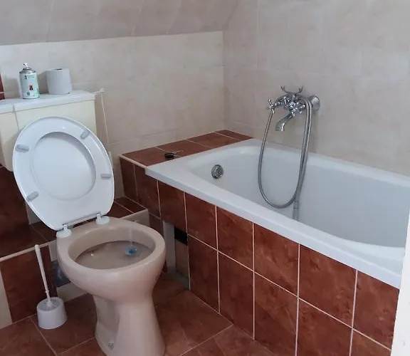 Kriszta Apartmanhaz בלטונללה