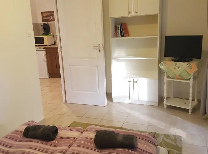 Kriszta Apartmanhaz *