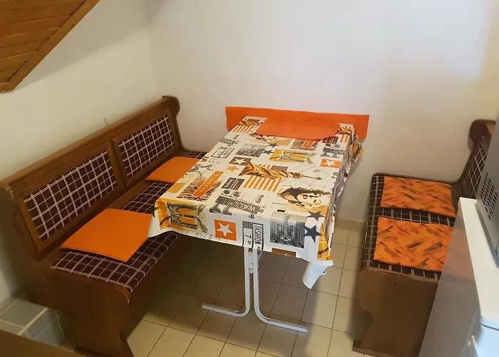 Kriszta Apartmanhaz דירה בלטונללה